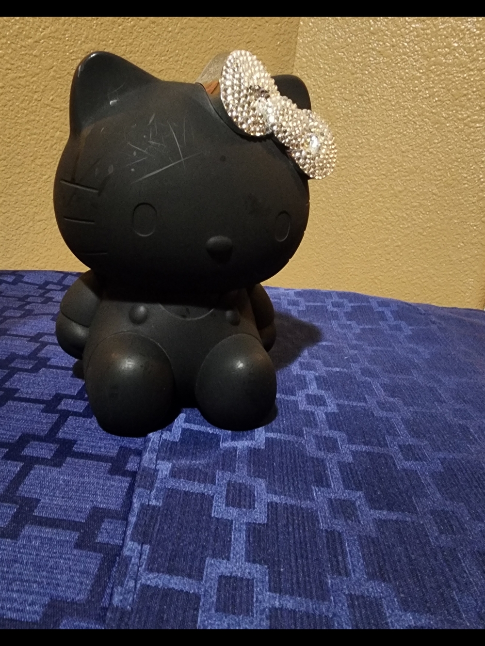 Black Matte HELLO KITTY Limited Edition Brush Holder SEPHORA Japan 2011 - Picture 2 of 6